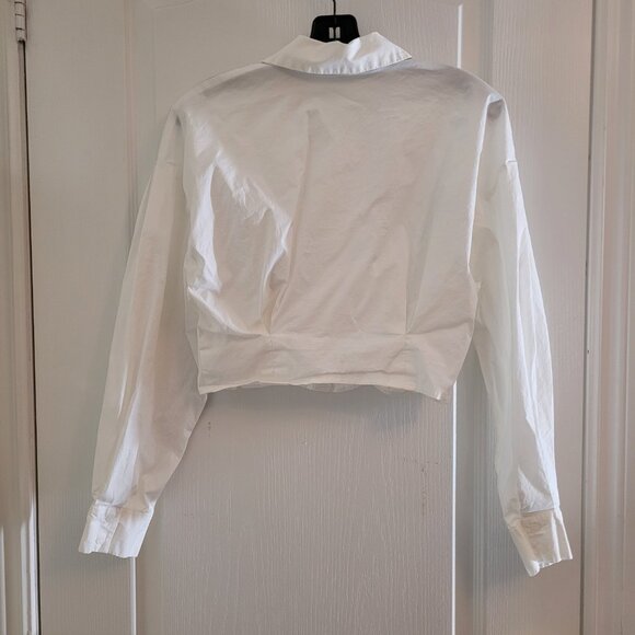 Dynamite Women's Basic White Crop Button-Up Shirt - Picture 5 of 5